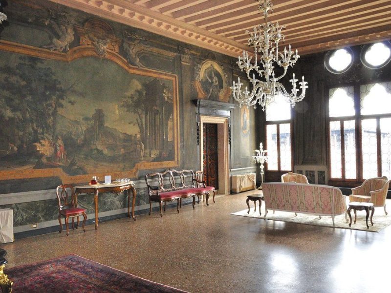 The dining room at The Cove Table