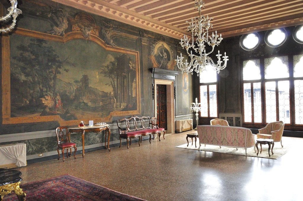 The dining room at The Cove Table